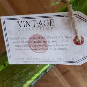 NWT Vintage Collection Eiffel Tower Bottle